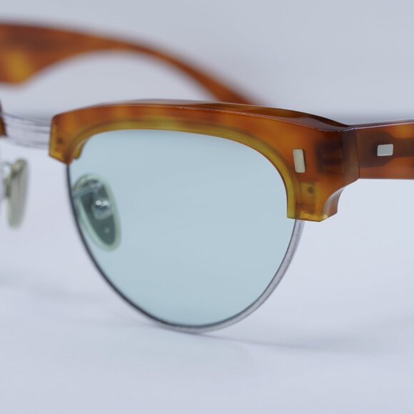 🕶️ New Celine CL40059U 18N Sunglasses - Light Havana Frame, Blue Lenses - Picture 6 of 12